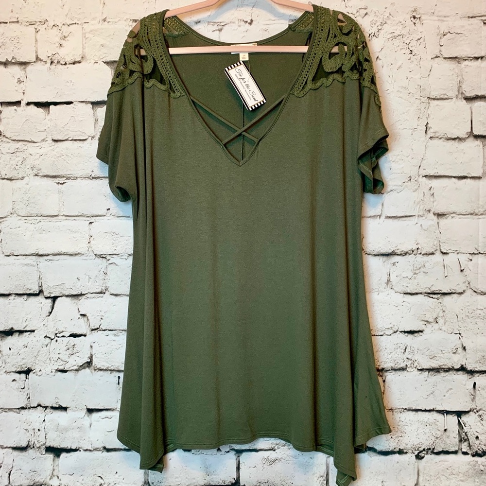 Misia Sharkbite Swing top Olive Top 3X